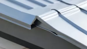 podbitka z blachy na rąbek